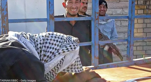 نوری مالکی در سال ۲۰۰۶ نخست&zwnj;وزیر عراق شد، آن هم زمانی که عراق درگیر خشونت&zwnj;های شدیدی میان نیروهای آمریکایی با مخالفان شیعه و سنی بود.