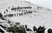 چگونه رزمندگان ایران در حماسه کربلای ۱۰ پرچم ایران را بر قله‌ها برافراشتند؟ + ویدیو