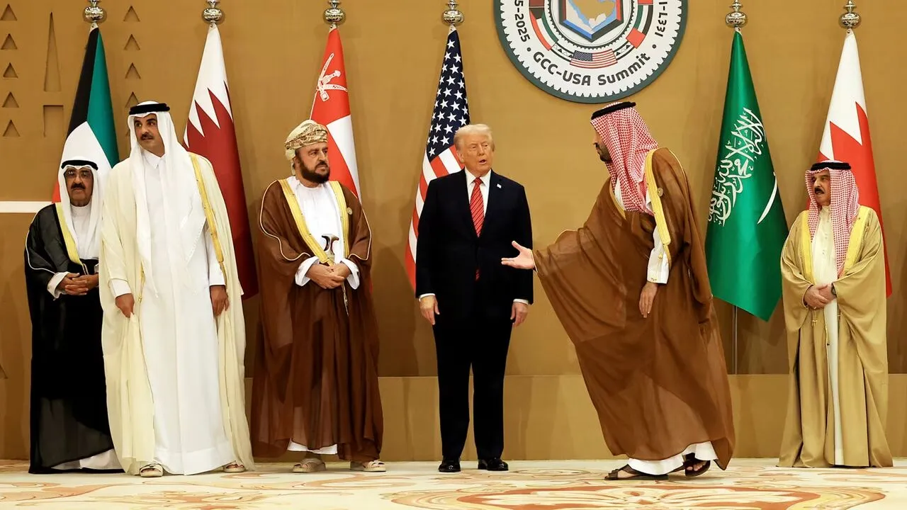 تلاش قطر برای برگزاری مذاکرات جدید ایران و آمریکا در عمان/ عربستان و امارات خواستار حفظ فشار بر ایران هستند