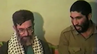 سخنرانی رهبر انقلاب در جبهه کنار احمد کاظمی