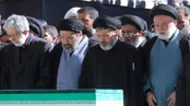 قاب‌های دیده نشده از اقامه نماز بر پیکر رهبر شهید