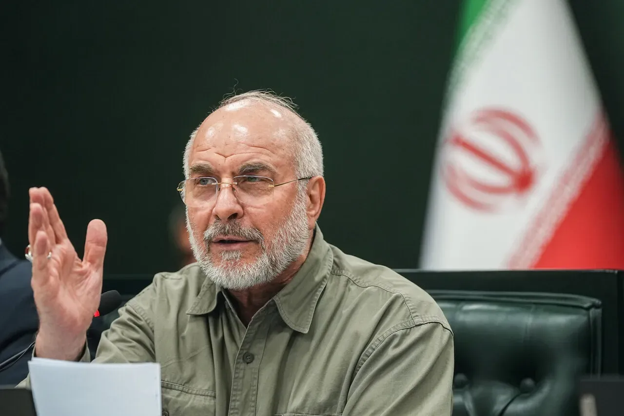 قالیباف: به وزیر خزانه‌داری آمریکا نوبل فیزیک بدهید!