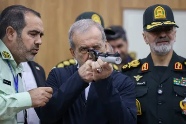 عکس: افتتاح مجتمع آموزشی و فرهنگی سپهبد شهید محمد باقری