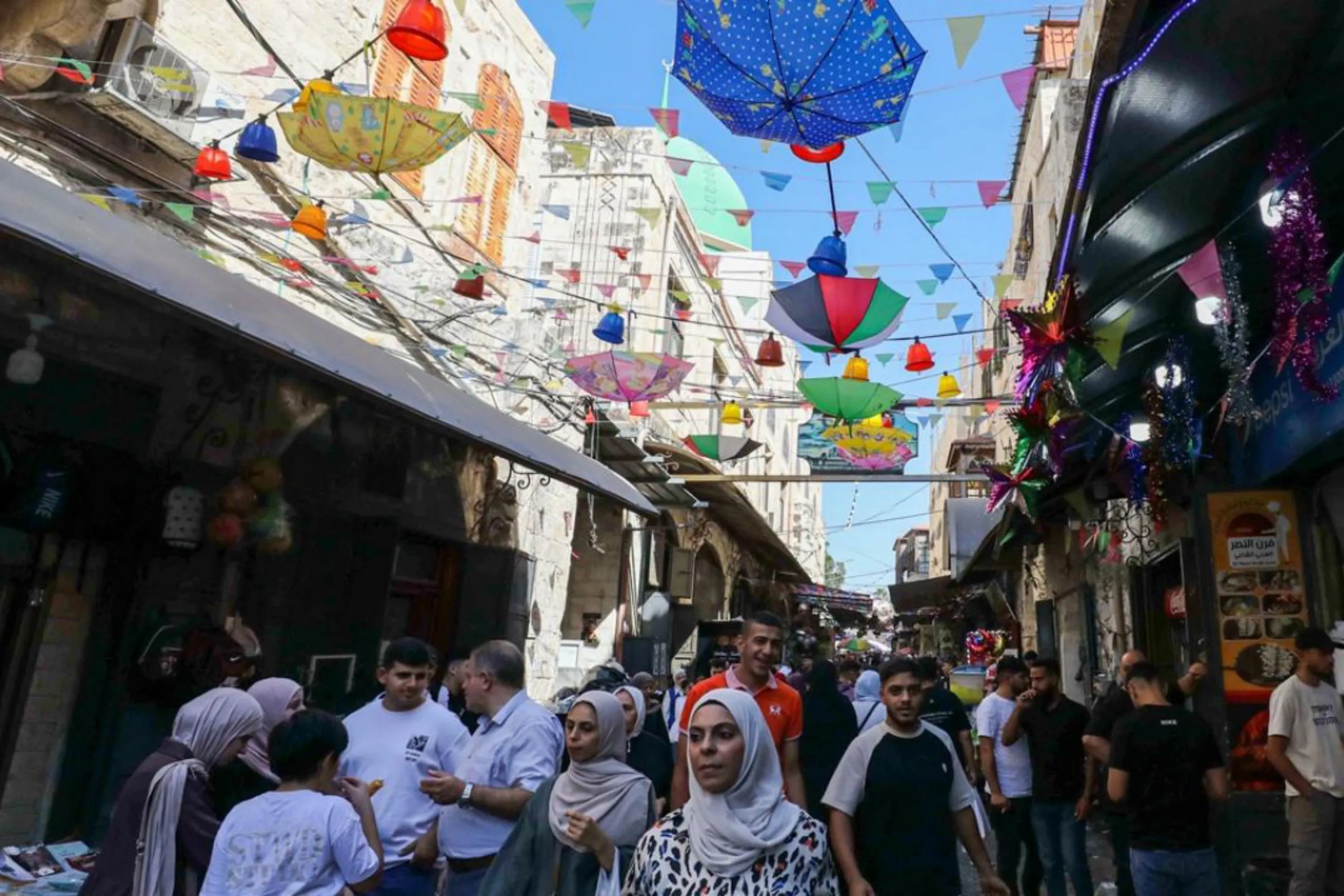 عکس: آذین‌بندی خیابان‌های نابلس در سالروز ولادت پیامبر (ص)