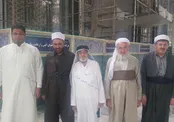 شیعه وسنی در کنار هم در حرم رضوی