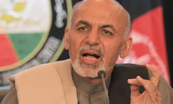 کمیسیون برگزاری انتخابات افغانستان اعلام کرد بر اساس نتایج ابتدایی انتخابات ریاست جمهوری این کشور که در ۲۴ خرداد برگزار شد ، ˈاشرف غنی احمدی زیˈ با ۵۶ درصد آرا پیشتاز دور دوم انتخابات ریاست جمهوری افغانستان است.ˈیوسف نورستانیˈ رییس کمیسیون برگزاری انتخابات افغانستان روز دوشنبه در نشست خبری برای اعلام نتایج ابتدایی انتخابات ریاست جمهوری این کشور که با ۴ ساعت تاخیر برگزار شد، ضمن تاکید بر اینکه اعلام نتایج ابتدایی به هیچ وجه اعلام برنده انتخابات افغانستان نیست، گفت: اشرف غنی احمد زی بر اساس نتایج ابتدایی از مجموع ۸ میلیون و ۱۰۹ هزار و ۴۰۳ رای با کسب ۴میلیون ۴۸۵ هزار و ۸۸۸ رای معادل ۵۶ درصد آرای، پیشتاز است. 