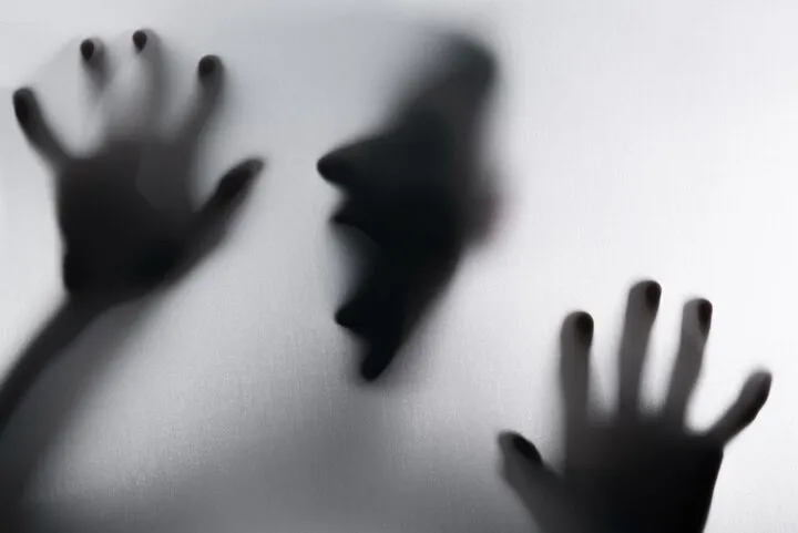 زن باردار در خانه‌اش قربانی انتقام هوو شد