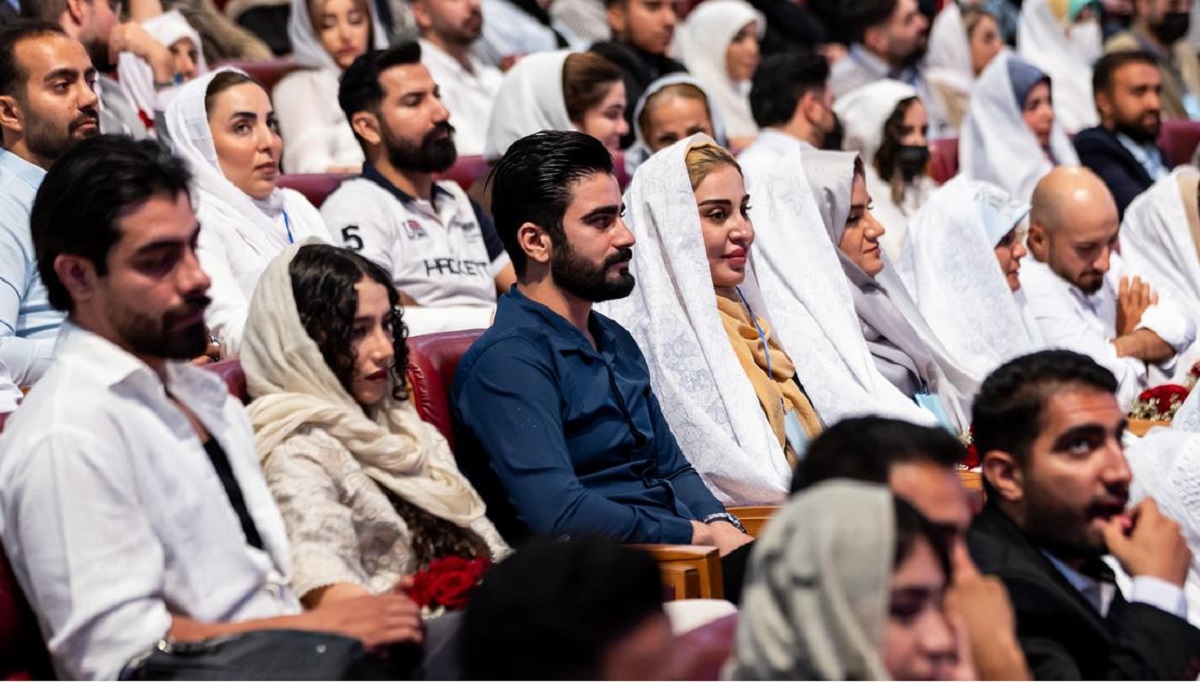 جشن ازدواج ۱۱۰ زوج‌جوان تهرانی در برج میلاد