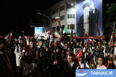عکس: بیعت بختیاری‌ها با رهبر انقلاب در رواق کشوردوست