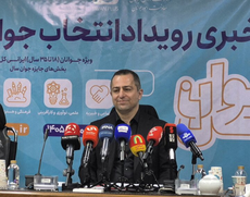 می گویند دولت را خسته کنیم تا استعفا دهد!/  مظلومیت رئیس جمهور آنجاست که وزرا هم حرفی از تفاهم‌نامه نمی‌زنند