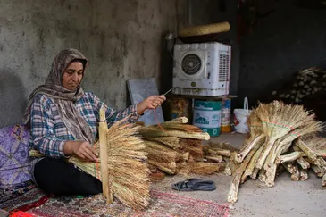 عکس: جاروبافی سنتی در خراسان شمالی