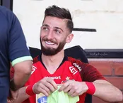 فیلم بازی فوتبال گلزن پرسپولیس با همسرش!