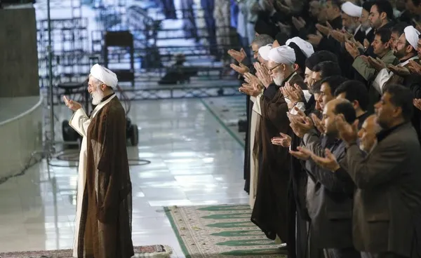 آیین عبادی سیاسی نماز جمعه هفته سوم تیرماه تهران به امامت حجت الاسلام کاظم صدیقی در محل مصلی امام خمینی(ره) برگزار شد./IRNA
