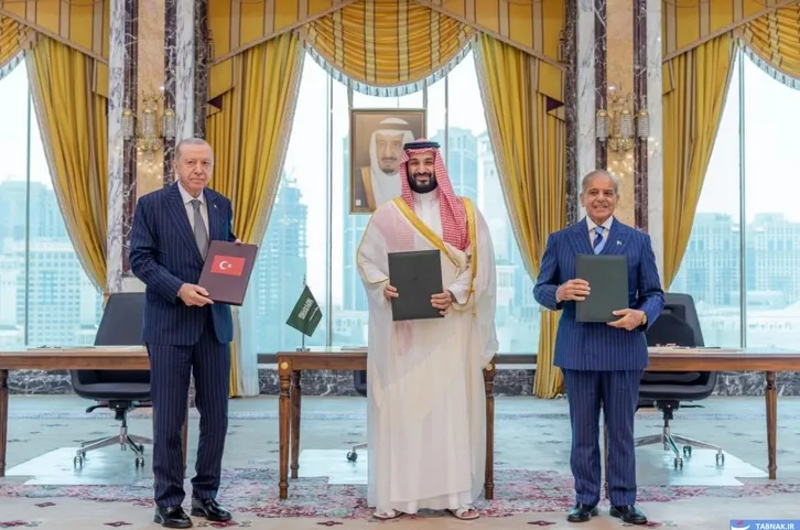 عدم واکنش ایران، اسرائیل و هند به «توافق مکه»؛ پیمان نظامی عربستان، ترکیه و پاکستان چرا شکل گرفت؟